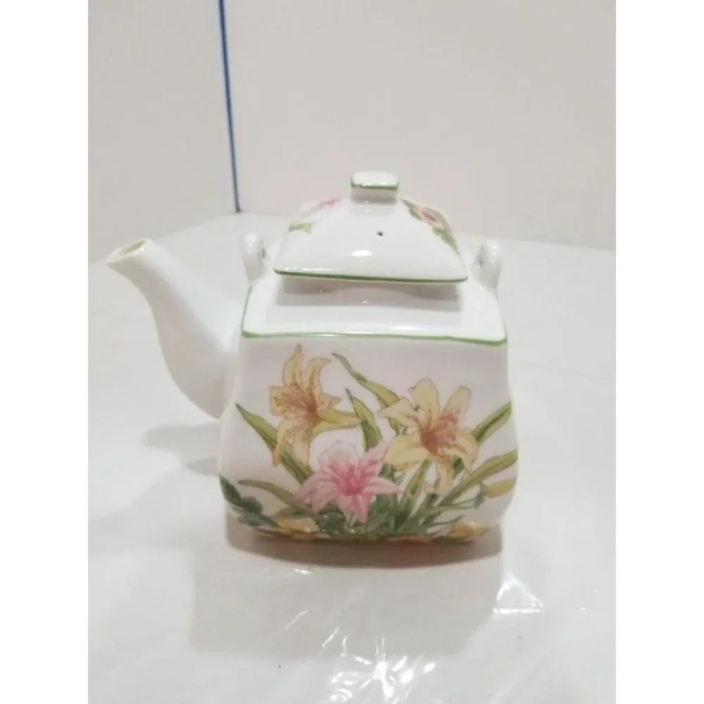 Jade Lily Teapot with Lid White with Floral Design Fine‎ Porcelain by Stafford